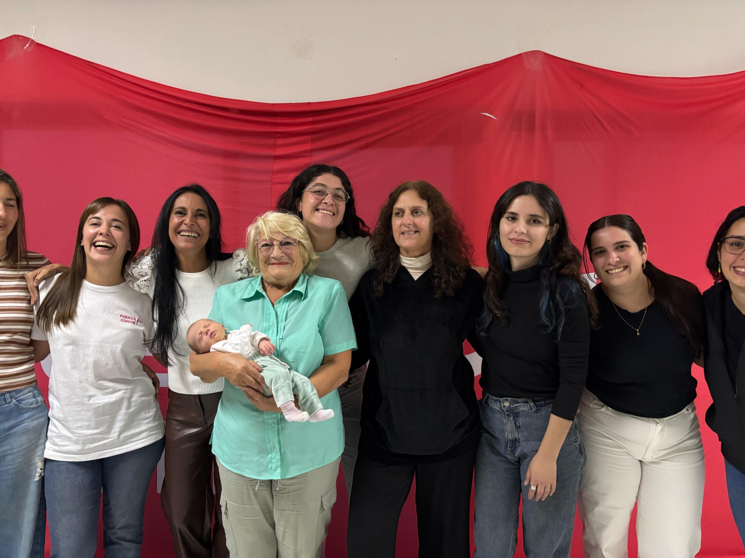 mujeres fuerza común